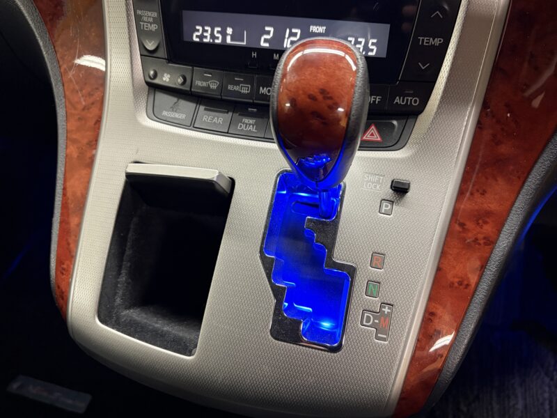 VELLFIRE ヴェルファイア 2.4Z プラチナムセレクション【特別仕様車】【総合評価優良】【車検2年付】【カスタム】