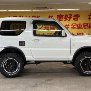 Jimny　ジムニー　ランドベンチャー【特別仕様車】【４ＷＤ】【カスタム】