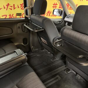 SERENA　セレナ　ハイウェイスター Vセレクション＋セーフティⅡ　S-HYBRID　【総合評価優良車】【特別仕様車】【後期型】【車検２年付】【タイヤ４本新品】