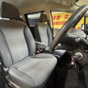 FREED　フリード　Ｇジャストセレクション　【４WD】【タイヤ４本新品】【ユーザー買取車】