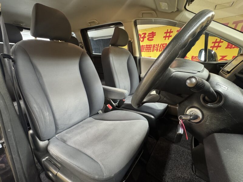 FREED フリード Gジャストセレクション 【4WD】【タイヤ4本新品】【ユーザー買取車】