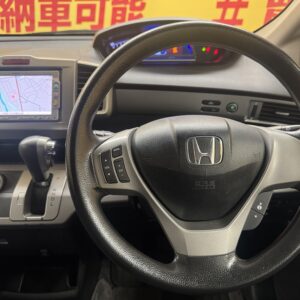 FREED HV　フリードハイブリッド　【車検２年付】