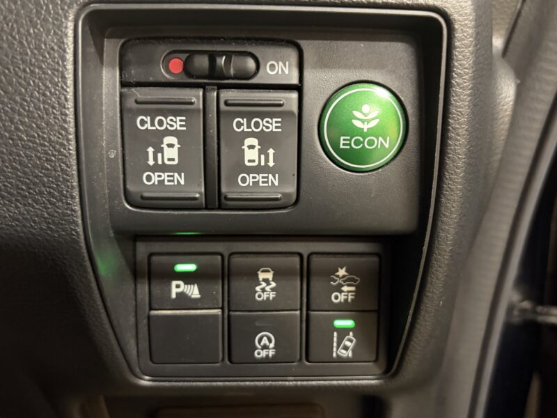 ODYSSEY オデッセイ アブソルート・20thアニバーサリー 【特別仕様車】【総合評価優良車】【車検2年付】