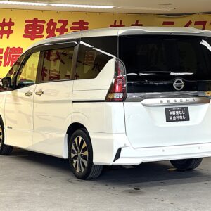 SERENA　セレナ　ハイウェイスター　Vセレクション【特別仕様車】【車検２年付】