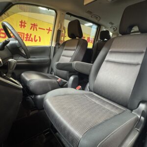 SERENA　セレナ　ハイウェイスター　Vセレクション【特別仕様車】【車検２年付】