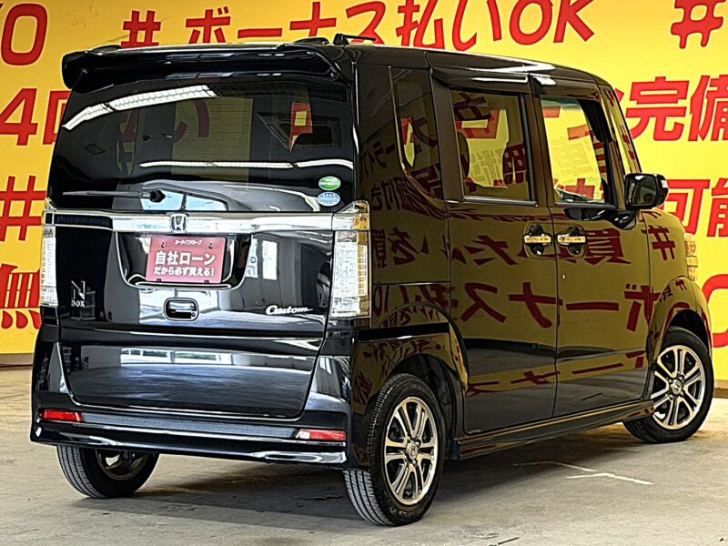 N-BOX カスタム 【車検2年付】【タイヤ4本新品】