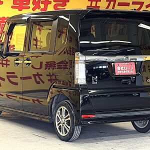 N-BOX　カスタム　【車検2年付】【タイヤ4本新品】