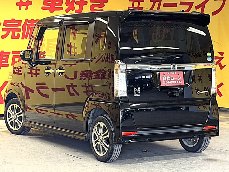 N-BOX カスタム 【車検2年付】【タイヤ4本新品】