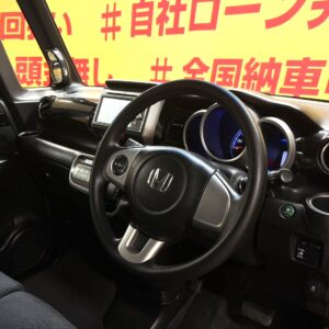 N-BOX　カスタム　【車検2年付】【タイヤ4本新品】