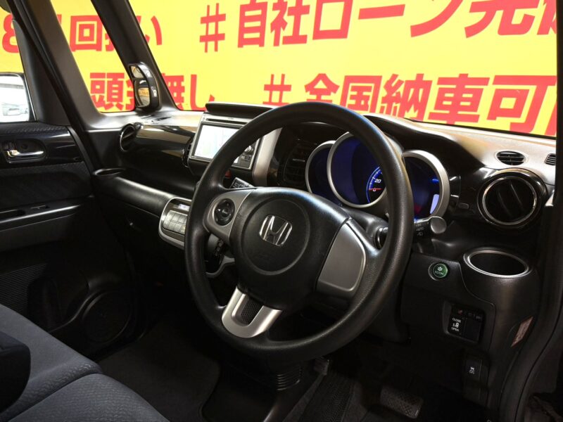 N-BOX カスタム 【車検2年付】【タイヤ4本新品】