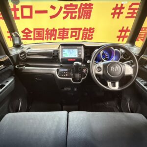 N-BOX　カスタム　【車検2年付】【タイヤ4本新品】