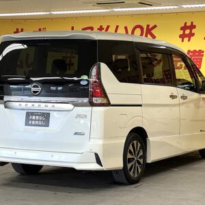 SERENA　セレナ　ハイウェイスター　Vセレクション【特別仕様車】【車検２年付】