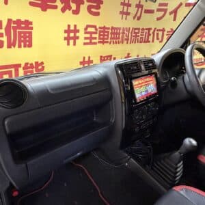 Jimny　ジムニー　クロスアドベンチャー【カスタム】【５MT】【４ＷＤ】【ターボ】