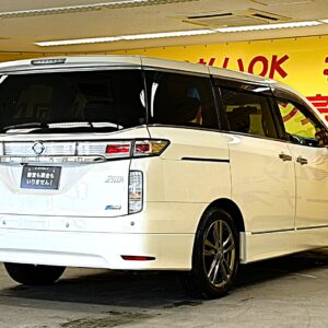ELGRAND エルグランド ２５０ハイウェイスター　アーバンクロム【特別仕様車】【１年保証】