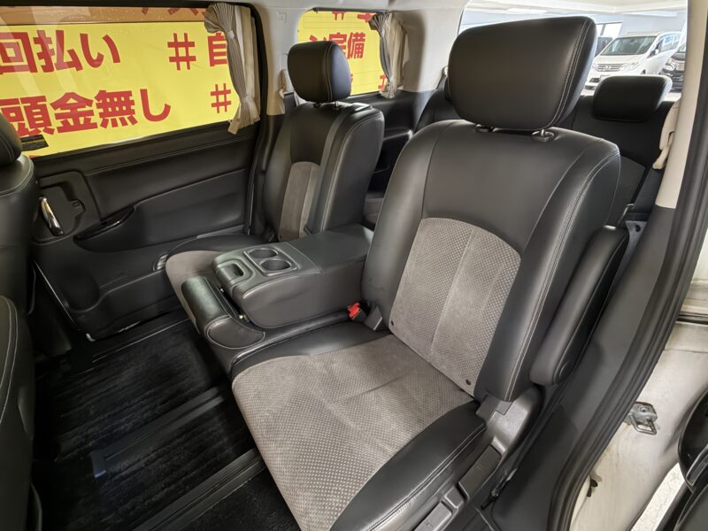 ELGRAND エルグランド ライダー 黒クロスシート マニュアルシート 【特別仕様車】【総合評価優良車】【車検2年付】