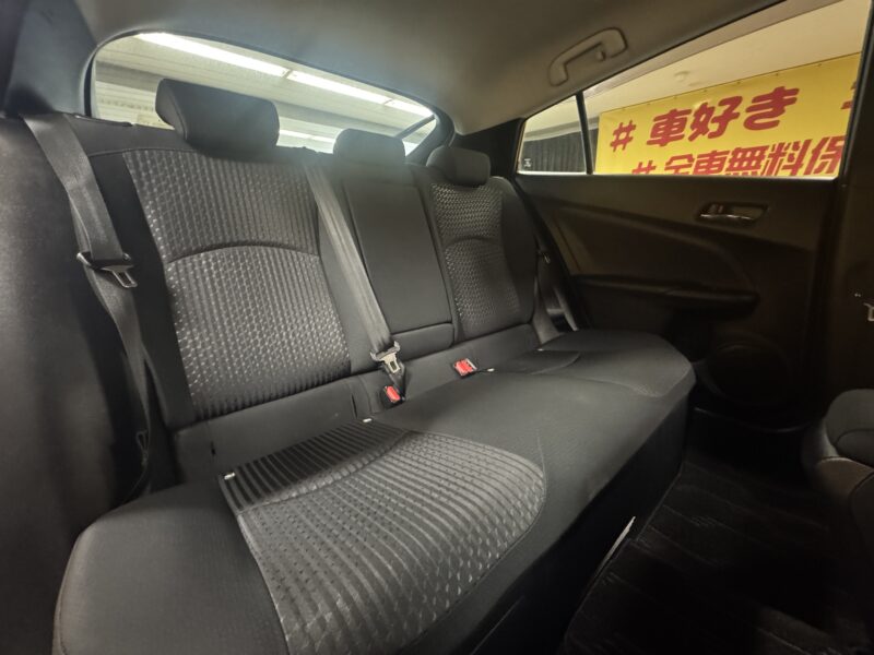 PRIUS プリウス Sセーフティプラス 【特別仕様車】【カスタム】【車検2年付】