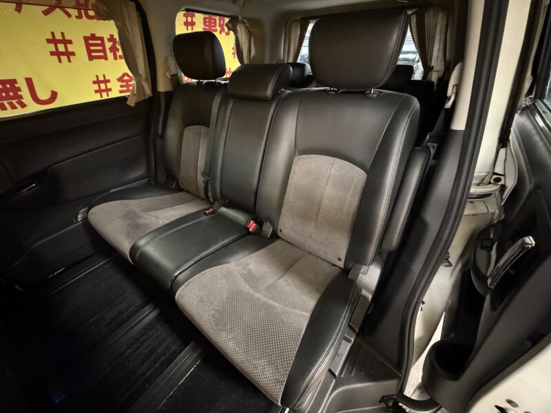 ELGRAND エルグランド ライダー 黒クロスシート マニュアルシート 【特別仕様車】【総合評価優良車】【車検2年付】