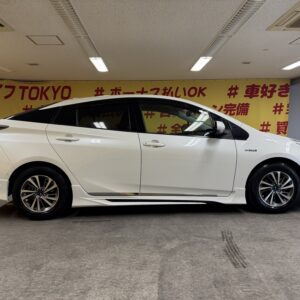 PRIUS　プリウス　Sセーフティプラス 【特別仕様車】【カスタム】【車検２年付】