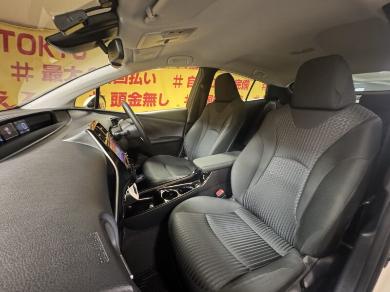 PRIUS プリウス Sセーフティプラス 【特別仕様車】【カスタム】【車検2年付】