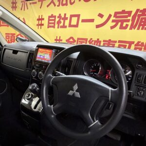 DELICA　デリカD5　M　【カスタム】【4WD】【車検2年付】　
