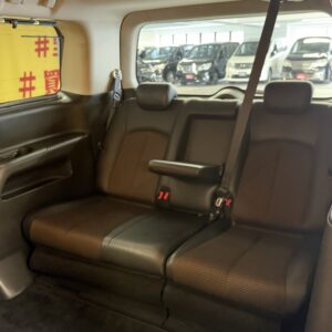 ELGRAND　エルグランド　350ハイウェイスター　【4WD】