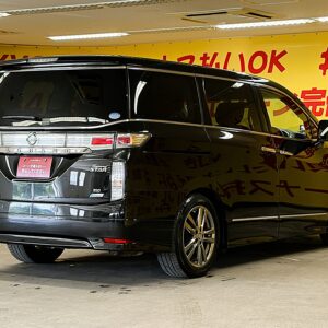 ELGRAND　エルグランド ３５０ハイウェイスター　アーバンクロム【4WD】