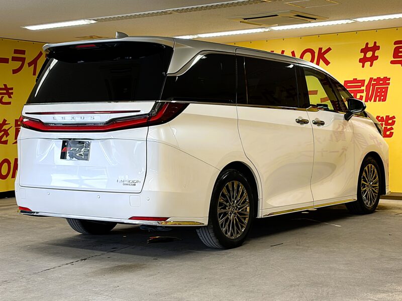 LEXUS LM500h バージョンL 【総合評価優良車】【4WD】