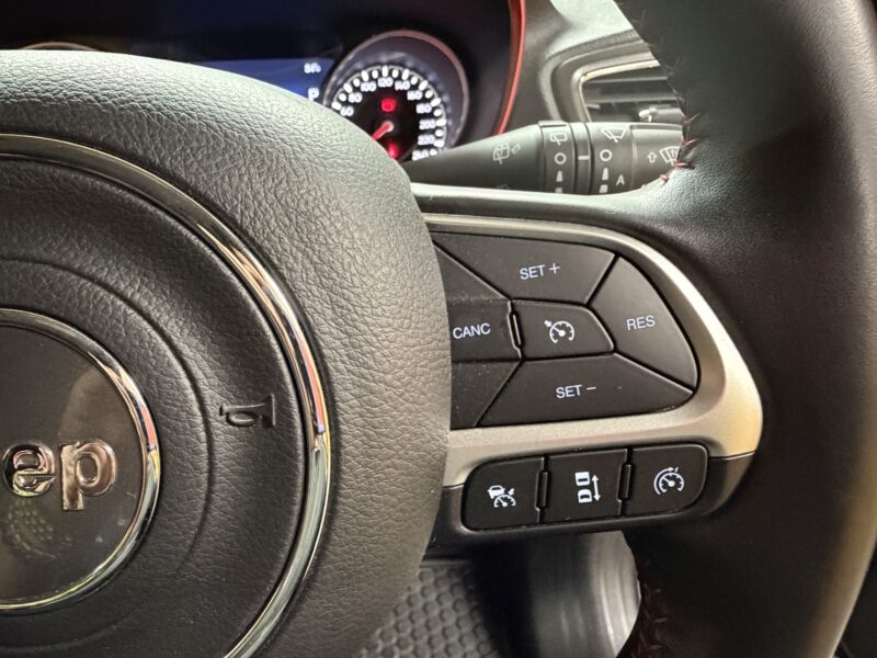 JEEP COMPASS ジープ・コンパス トレイルホーク【総合評価優良車】【限定特別仕様車】【4WD】【ワンオーナー】【車検2年付】