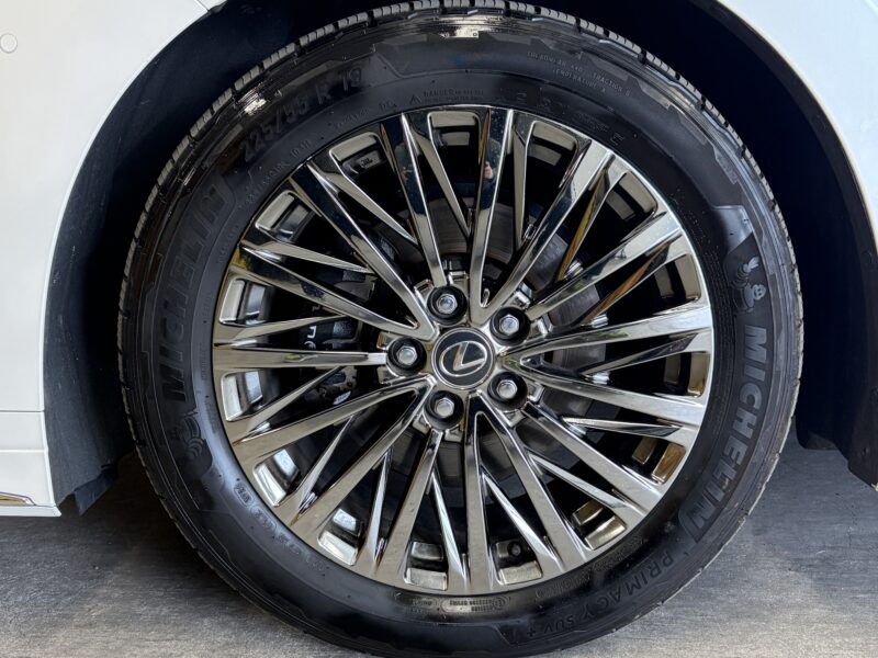 LEXUS LM500h バージョンL 【総合評価優良車】【4WD】