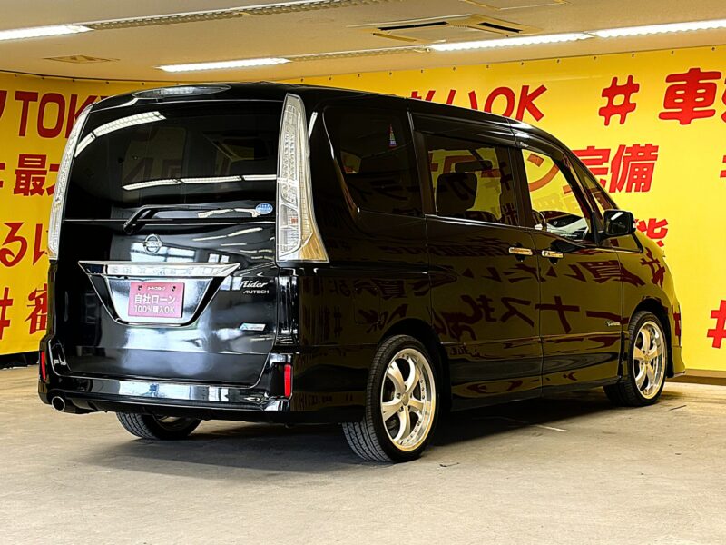 SERENA セレナ ライダー ブラックライン S-HV【特別仕様車】【総合評価優良車】【車検2年付】