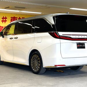 LEXUS　LM500ｈ　バージョンL　【総合評価優良車】【４ＷＤ】