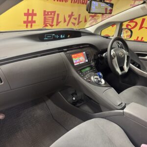 PRIUS プリウス L 【ユーザー買取車】