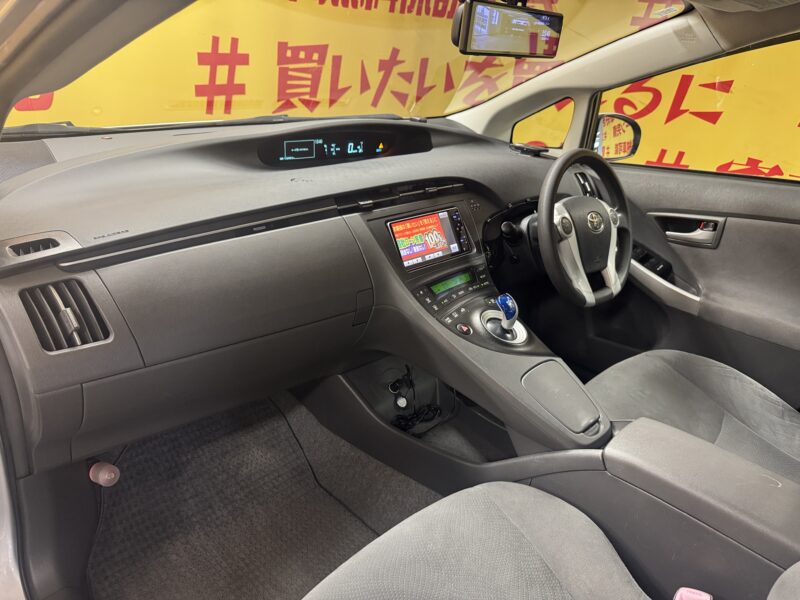 PRIUS プリウス L 【ユーザー買取車】