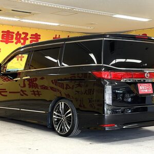 ELGRAND エルグランド ２５０ハイウェイスター【カスタム】【車検２年付】