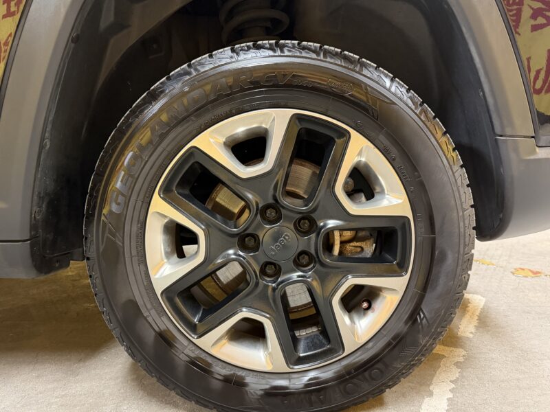 JEEP COMPASS ジープ・コンパス トレイルホーク【総合評価優良車】【限定特別仕様車】【4WD】【ワンオーナー】【車検2年付】