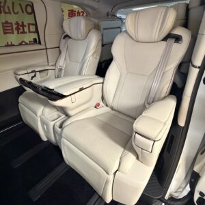 LEXUS　LM500ｈ　バージョンL　【総合評価優良車】【４ＷＤ】