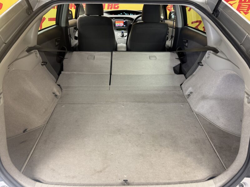 PRIUS プリウス L 【ユーザー買取車】