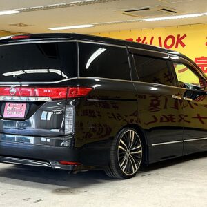 ELGRAND エルグランド ２５０ハイウェイスター【カスタム】【車検２年付】