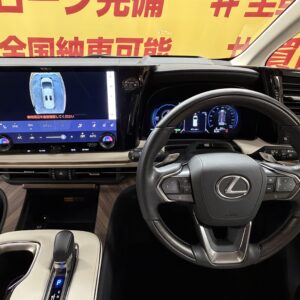 LEXUS　LM500ｈ　バージョンL　【総合評価優良車】【４ＷＤ】