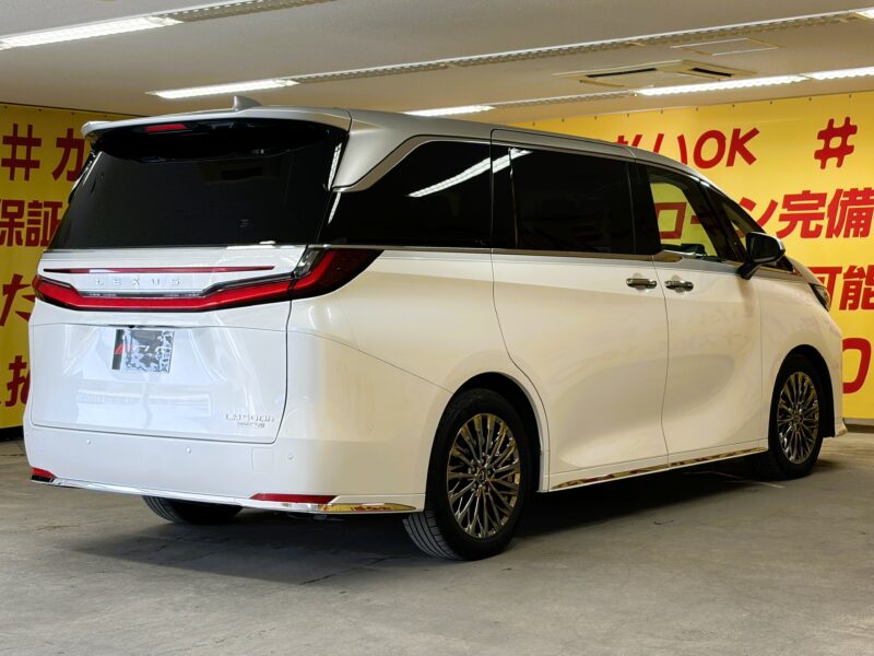 LEXUS LM500h バージョンL 【総合評価優良車】【4WD】