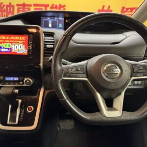 SERENA　セレナ　ハイウェイスター　【総合評価優良車】シンプルスマートのS-HYBRID🍃アイドリングストップ機能搭載🍃カタログ燃費ＪＣ０８モード１６．６ｋｍ／Ｌ🍃純正ＳＤナビ🛣️地デジフルセグTV📺ＤＶＤ📀Bluetooth📱🎶両側パワースライドドア＆デュアルバックドアタイプで荷物の出し入れも使い分け可能🧳✨エマージェンシーブレーキ搭載🚗純正フリップダウンモニター付きで後席のお子様も飽きずに楽しく乗れます😆✨　夜間走行時も明るいLEDヘッドライト＆フォグ🔦　　　⭐1年保証＋プラチナ保証⭐　
