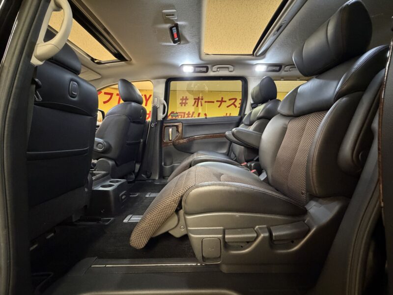 ELGRAND エルグランド 350ハイウェイスター【4WD】【車検2年付】