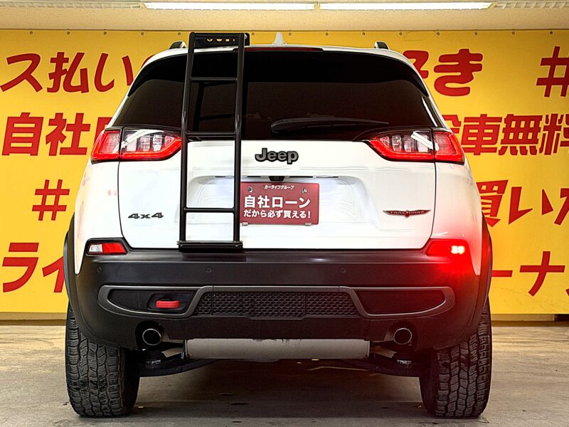 JEEP CHEROKEE ジープチェロキー トレイルホーク【カスタム】【4WD】【車検2年付】