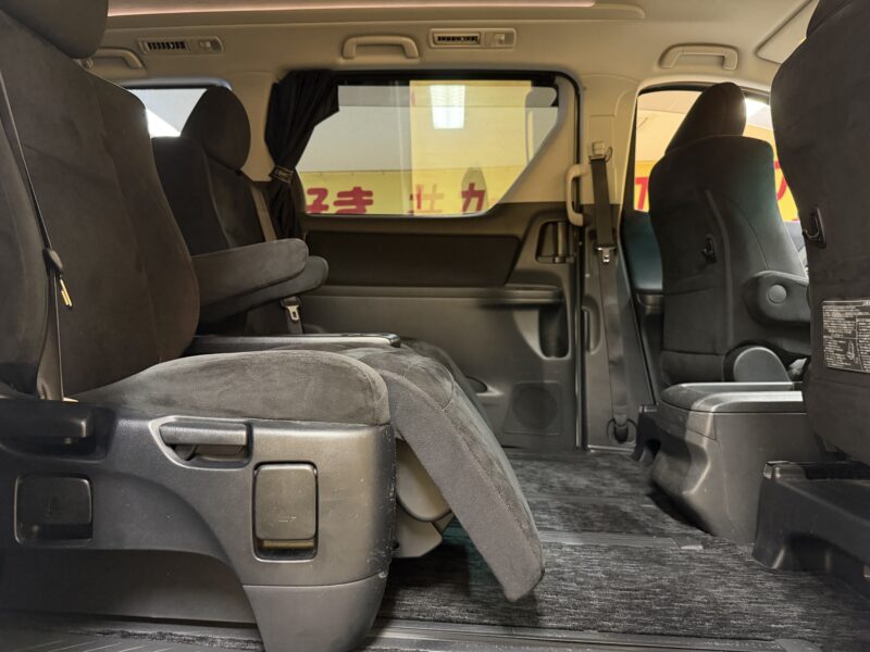VELLFIRE ヴェルファイア 2.4Zプラチナセレクション【特別仕様車】【4WD】【カスタム】【車検2年付】