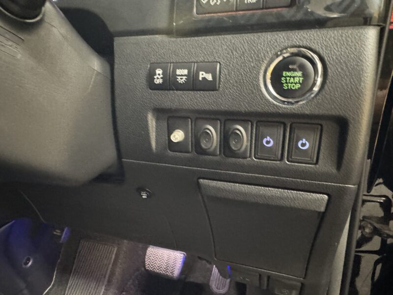 VELLFIRE ヴェルファイア 2.4ZプラチナセレクションⅡ 【特別仕様車】【4WD】【カスタム】【車検2年付】