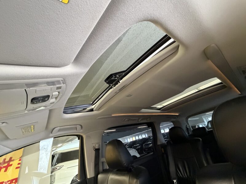 VELLFIRE ヴェルファイア 2.4Zプラチナセレクション【特別仕様車】【カスタム】【車検2年付】
