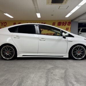 PRIUS　プリウス　L　【カスタム】【車検２年付】