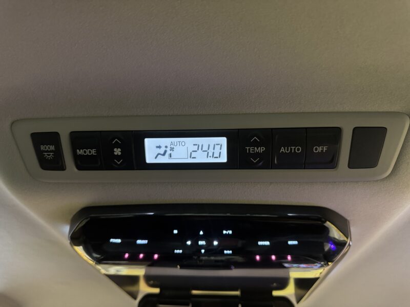 VELLFIRE ヴェルファイア 2.4Z プラチナセレクションⅡ 【特別仕様車】【4WD】