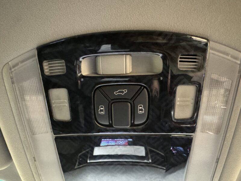 VELLFIRE ヴェルファイア 2.4ZプラチナセレクションⅡ 【特別仕様車】【4WD】【カスタム】【車検2年付】