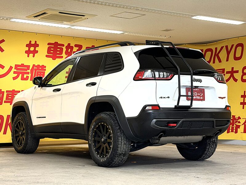 JEEP CHEROKEE ジープチェロキー トレイルホーク【カスタム】【4WD】【車検2年付】